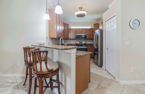 Bradenton Villa | Steps To The Shoreline