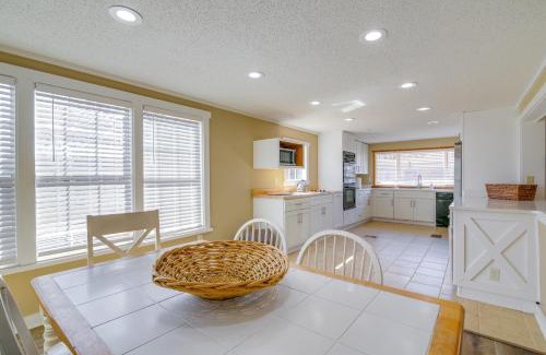 Tunica House | Steps to Tunica Lake Outdoor Retreat with Fire Pit