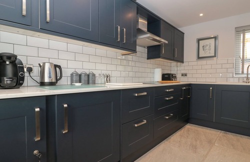 Leven Cottage | STILLWATER COTTAGE, pet friendly in Leven Near Beverley