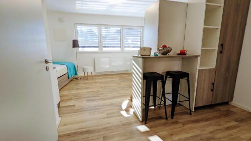 Reinheim Apartment | Stilvolles Apartment mit Parkplatz, barrierefrei