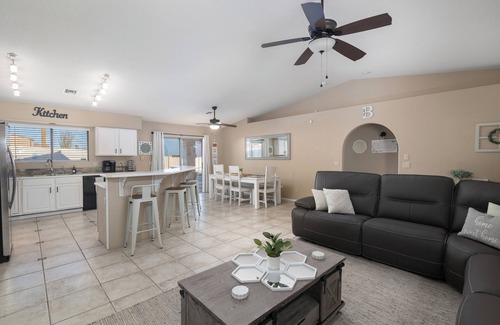 Lake Havasu City House | STOCKED 4 BEDROOM POOL HOME Sleeps 14, Boat/RV Parking, Ping Pong, Cornhole