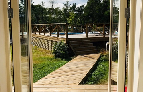 Varmdo Cottage | Stockholm archipelago with pool, boat & bikes