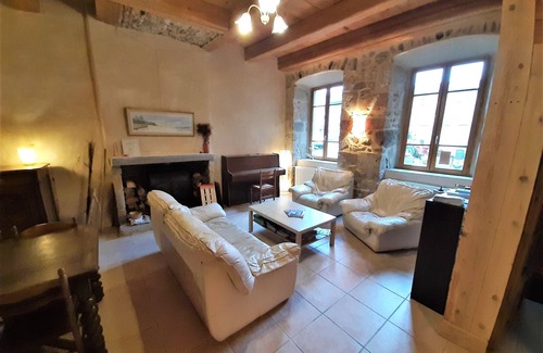 La Chaise-Dieu Bed & Breakfast | Stone and wood guest rooms with large garden in the heart of the village!