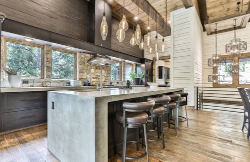 Cashes Valley Cabin | Stone Pool Lodge | Blue Ridge, GA