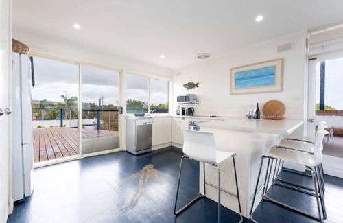 Port Elliot House | Stoneferry- A Beachfront Beauty - Free Wifi