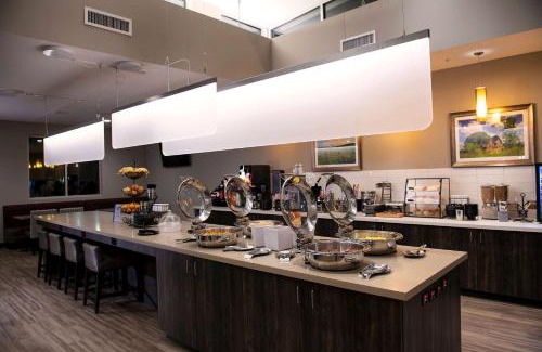 Lawrence Hotel | StoneHill Lawrence, Trademark Collection by Wyndham