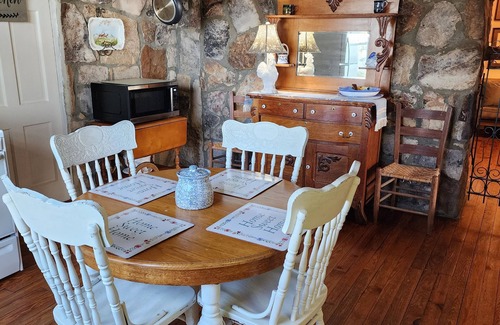 Valley Head House | Stoneridge Cottage I - Best view and walking distance to town