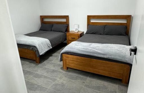 Middle Arm House | Stoney Crossing