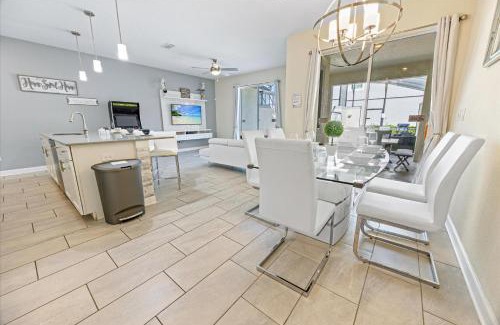 Panorama City House | Storey Lake Resort Vacation Townhome - includes resort clubhouse amenity access