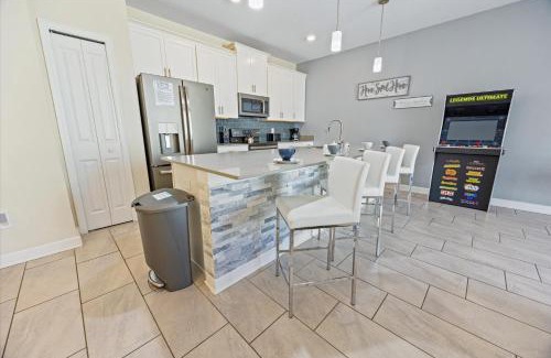 Panorama City House | Storey Lake Resort Vacation Townhome - includes resort clubhouse amenity access