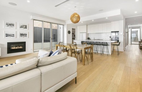 Port Elliot House | Strangeways Stays! -Slps 10, 4 Bdrm, Oceanview