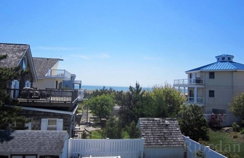 Strathmere House | Strathmere Beach Block Rental.Pet Friendly! Contact owner for details on pets.