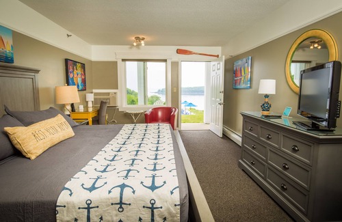 Glen Cove Hotel | Strawberry Hill Seaside Inn