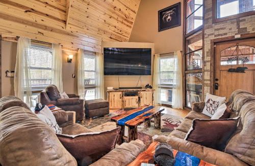 Kodak House | Strawberry Plains Cabin Private Pond and Game Room!