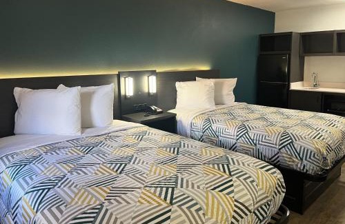 Huntsville Hotel | Studio 6 Huntsville, AL University Drive