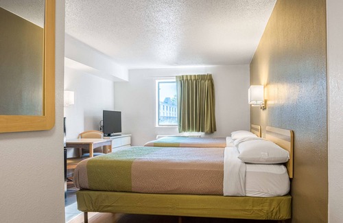 Miamisburg Hotel | Studio 6 Miamisburg, OH - Dayton