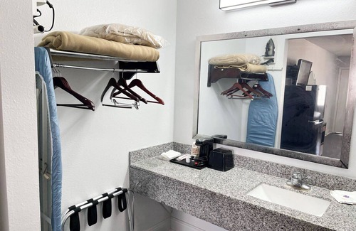 Opelousas Hotel | Studio 6 Opelousas, LA