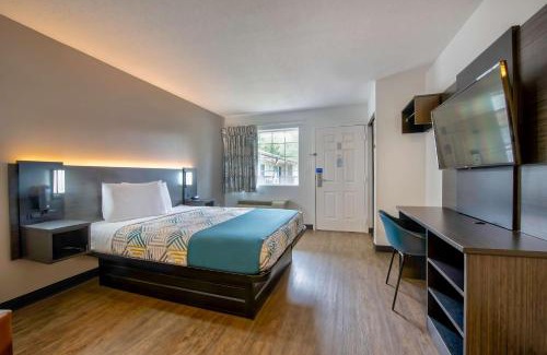 Pascagoula Hotel | Studio 6-Pascagoula, MS