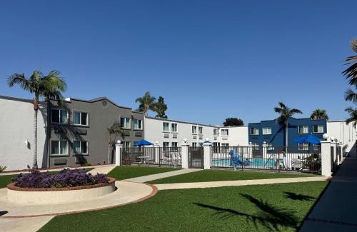 Harbor Hotel | Studio 6 Suites Carson, CA