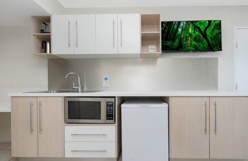 North Ward House | Studio 810 - Idyllic Location With Views