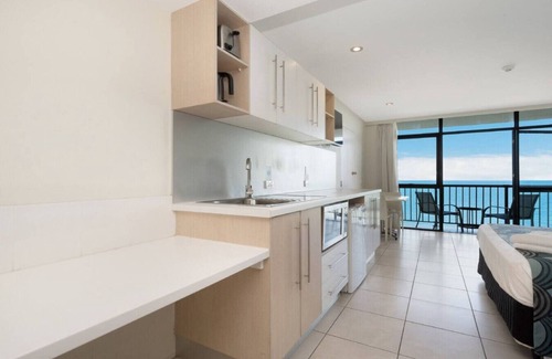 North Ward House | Studio 810 - Idyllic Location With Views