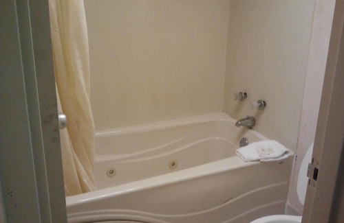 Decatur Hotel | Studio 9 Inn & Suites