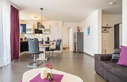 Fischbach Apartment | Studio Apartment Iluna close to the Lakeshore with Highspeed Wi-Fi & Balcony