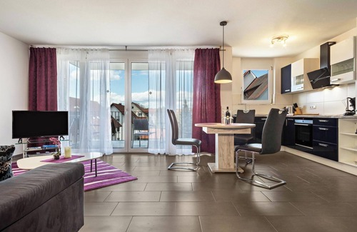Fischbach Apartment | Studio Apartment Iluna close to the Lakeshore with Highspeed Wi-Fi & Balcony