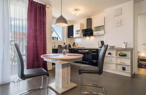 Fischbach Apartment | Studio Apartment Iluna close to the Lakeshore with Highspeed Wi-Fi & Balcony