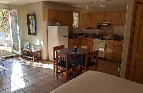Northeast Santa Fe Apartment | Studio apartment 15 minute walk to plaza