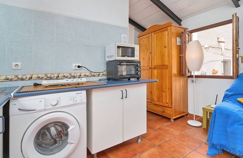 Rubite Apartment | Studio Apartment 'Cortijo Grande' with Mountain View, Shared Pool and Wi-Fi