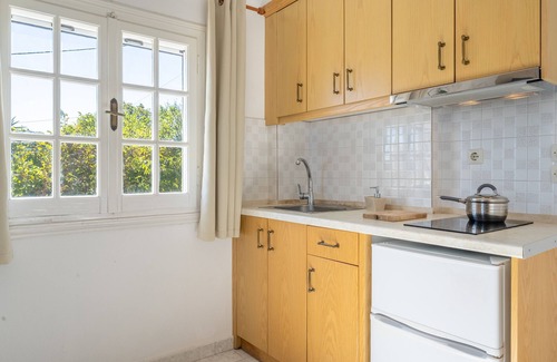 Astrakeri Apartment | Studio Apartment 'Grand 7' with Sea View, Wi-Fi and Air Conditioning