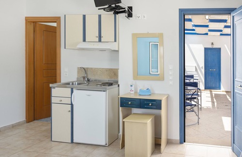 Serifos Apartment | Studio Apartment 'Studios Ninemia Serifos 4' with Sea View, Wi-Fi and Air Conditioning