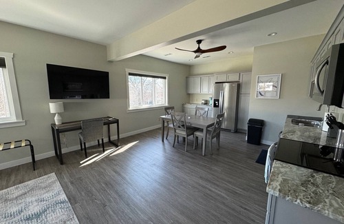 Northpoint Apartment | Studio apt w/laundry + parking