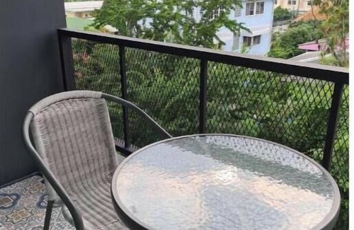 Thung Song Hong Apartment | Studio at The Lantern Suites with Maid Service