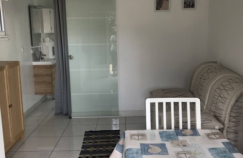 Audenge Apartment | Studio Avec Terrasse Entre Forêt et Plage sur le Bassin D'arcachon