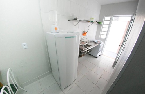 Castelo Branco Apartment | STUDIO C/AR INTERNET - BRUNO KLEMTZ