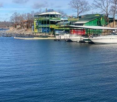 Lake Ozark House | Studio C Sleep 6- Bachelor/Bachelorette Parties!