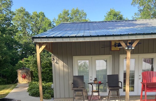 Licking Cabin | Studio cabin w/view, hike to creek w/small waterfall. Contact me, most dates ava