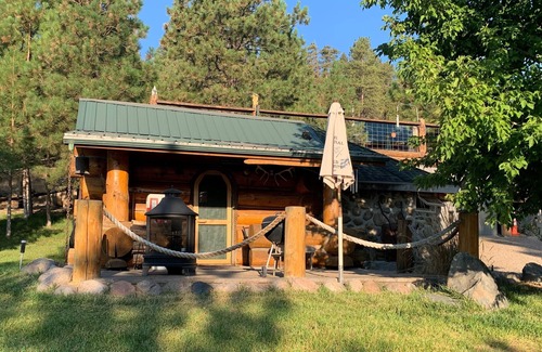 Helena Cabin | Studio Cabin with Big Canyon Ferry Lake Views