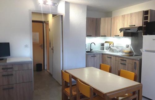 Villard-de-Lans Apartment | Studio cabine rénové, 100m du centre du village, Villard-de-Lans - FR-1-689-22