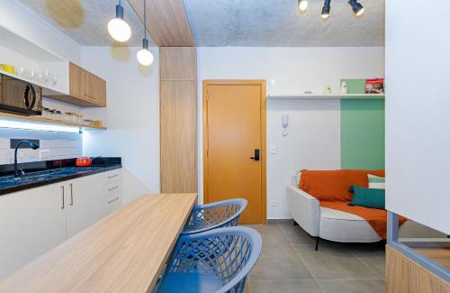 Sao Francisco Apartment | Studio Coladinho ao Shopping Muller - TRA0302