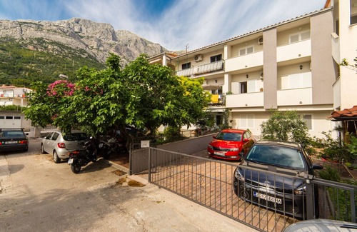 Baska Voda Apartment | Studio flat with terrace Baška Voda, Makarska (AS-6707-a)