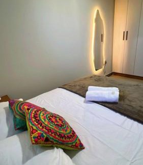 Amarelo Apartment | Studio Gilberto Machado