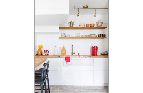 Lynn Apartment | Studio Guest Suite in Forest Cottage