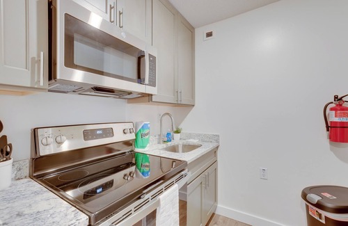 Gadsden Apartment | Studio in Gadsden ~ 10 Mi to the Coosa River!