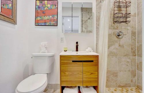 Hendricks and Venice Isles Apartment | Studio in Las Olas near FL Beach