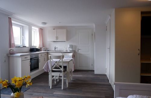 Norgaardholz Apartment | Studio in the basement with its own Treasse