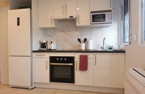 Cerrado de Calderon Apartment | Studio 'La Platanera de Málaga' with Shared Terrace and Air Conditioning