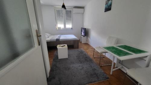 Bugojno Apartment | Studio Lamele Self Check In Available
